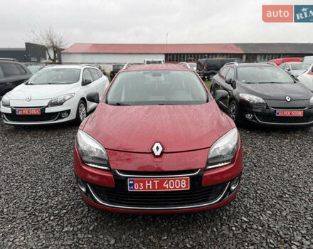 Красный Рено Меган, объемом двигателя 1.5 л и пробегом 219 тыс. км за 8900 $, фото 3 на Automoto.ua