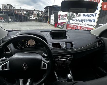 Красный Рено Меган, объемом двигателя 1.46 л и пробегом 263 тыс. км за 8300 $, фото 4 на Automoto.ua