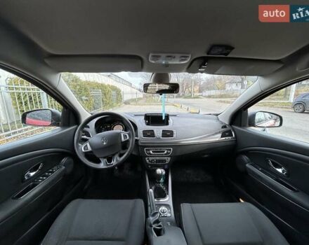 Красный Рено Меган, объемом двигателя 1.46 л и пробегом 224 тыс. км за 7000 $, фото 3 на Automoto.ua