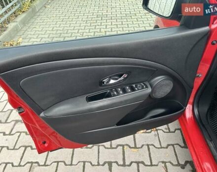 Красный Рено Меган, объемом двигателя 1.46 л и пробегом 224 тыс. км за 7000 $, фото 14 на Automoto.ua