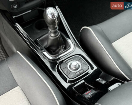 Червоний Рено Меган, об'ємом двигуна 1.5 л та пробігом 197 тис. км за 9200 $, фото 32 на Automoto.ua