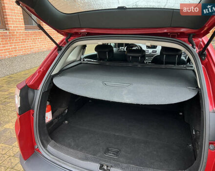 Красный Рено Меган, объемом двигателя 1.46 л и пробегом 220 тыс. км за 6350 $, фото 23 на Automoto.ua