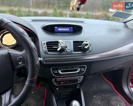 Червоний Рено Меган, об'ємом двигуна 1.46 л та пробігом 197 тис. км за 7500 $, фото 5 на Automoto.ua