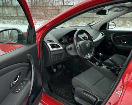 Красный Рено Меган, объемом двигателя 1.46 л и пробегом 225 тыс. км за 7900 $, фото 13 на Automoto.ua