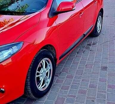Красный Рено Меган, объемом двигателя 1.5 л и пробегом 97 тыс. км за 8850 $, фото 1 на Automoto.ua