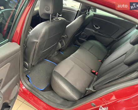 Красный Рено Меган, объемом двигателя 1.46 л и пробегом 181 тыс. км за 6800 $, фото 9 на Automoto.ua