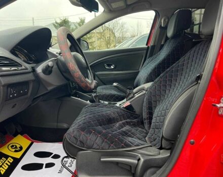 Красный Рено Меган, объемом двигателя 1.5 л и пробегом 212 тыс. км за 8200 $, фото 8 на Automoto.ua