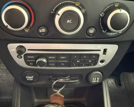 Красный Рено Меган, объемом двигателя 1.46 л и пробегом 181 тыс. км за 6800 $, фото 14 на Automoto.ua