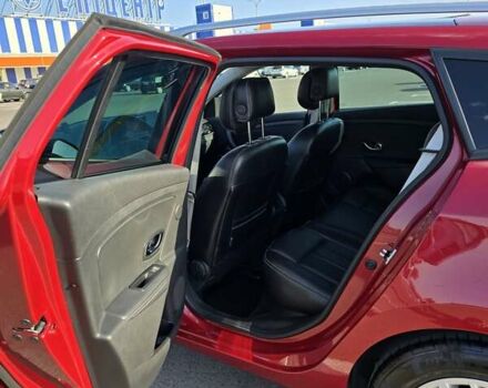 Рено Меган 2013 в Луцке на Automoto.ua Красный Рено Меган, объемом двигателя 1.46 л и пробегом 204 тыс. км за 10000 $, фото 6 на Automoto.ua