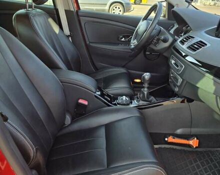 Рено Меган 2013 в Луцке на Automoto.ua Красный Рено Меган, объемом двигателя 1.46 л и пробегом 204 тыс. км за 10000 $, фото 16 на Automoto.ua