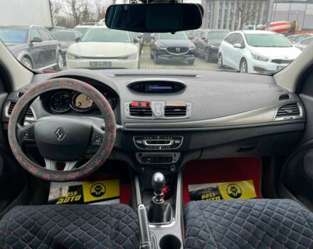 Красный Рено Меган, объемом двигателя 1.5 л и пробегом 212 тыс. км за 8200 $, фото 10 на Automoto.ua