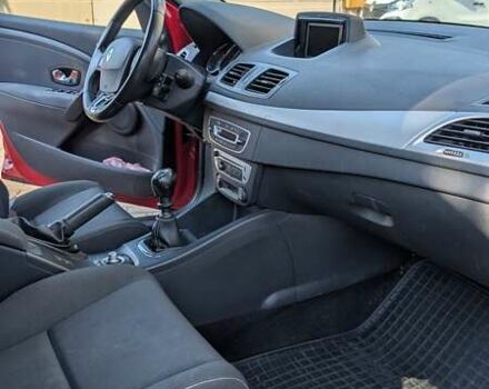 Красный Рено Меган, объемом двигателя 1.46 л и пробегом 187 тыс. км за 9500 $, фото 20 на Automoto.ua