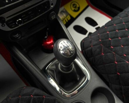 Красный Рено Меган, объемом двигателя 1.5 л и пробегом 212 тыс. км за 8200 $, фото 20 на Automoto.ua