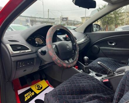 Красный Рено Меган, объемом двигателя 1.5 л и пробегом 212 тыс. км за 8200 $, фото 9 на Automoto.ua