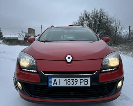 Красный Рено Меган, объемом двигателя 1.46 л и пробегом 225 тыс. км за 7900 $, фото 2 на Automoto.ua