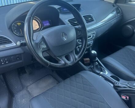 Рено Меган 2013 в Чернигове на Automoto.ua Красный Рено Меган, объемом двигателя 1.5 л и пробегом 197 тыс. км за 6400 $, фото 4 на Automoto.ua