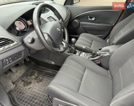 Червоний Рено Меган, об'ємом двигуна 1.5 л та пробігом 160 тис. км за 8800 $, фото 39 на Automoto.ua