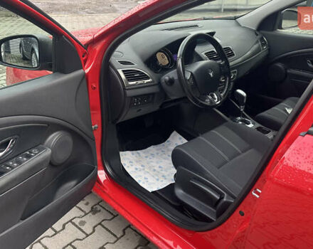 Красный Рено Меган, объемом двигателя 1.5 л и пробегом 250 тыс. км за 8400 $, фото 4 на Automoto.ua