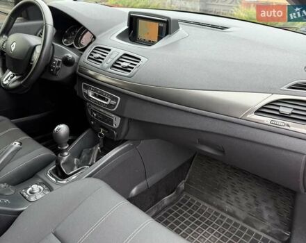 Червоний Рено Меган, об'ємом двигуна 1.5 л та пробігом 160 тис. км за 8800 $, фото 50 на Automoto.ua