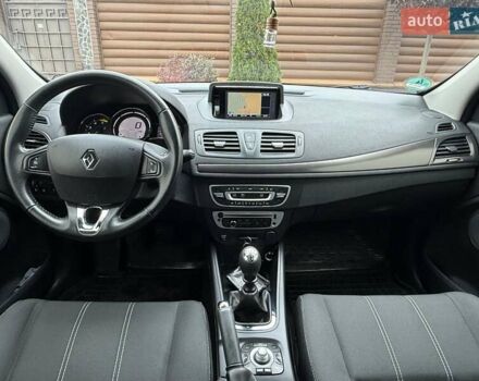 Червоний Рено Меган, об'ємом двигуна 1.5 л та пробігом 160 тис. км за 8800 $, фото 56 на Automoto.ua