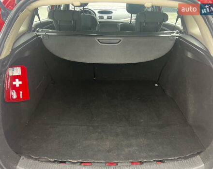 Красный Рено Меган, объемом двигателя 1.5 л и пробегом 224 тыс. км за 8100 $, фото 5 на Automoto.ua