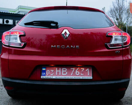 Красный Рено Меган, объемом двигателя 1.5 л и пробегом 156 тыс. км за 9300 $, фото 4 на Automoto.ua