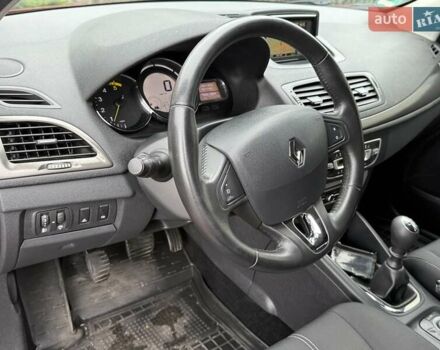 Червоний Рено Меган, об'ємом двигуна 1.5 л та пробігом 160 тис. км за 8800 $, фото 41 на Automoto.ua