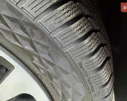 Красный Рено Меган, объемом двигателя 1.5 л и пробегом 250 тыс. км за 8400 $, фото 9 на Automoto.ua