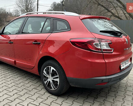 Красный Рено Меган, объемом двигателя 1.5 л и пробегом 250 тыс. км за 8999 $, фото 3 на Automoto.ua