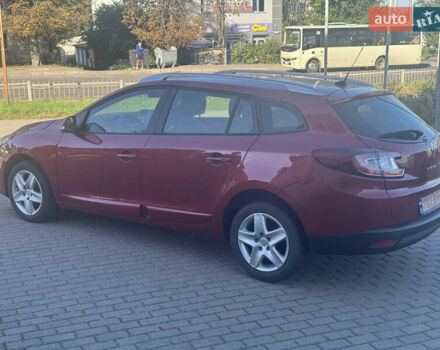 Красный Рено Меган, объемом двигателя 1.5 л и пробегом 250 тыс. км за 8150 $, фото 4 на Automoto.ua