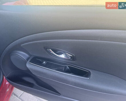 Красный Рено Меган, объемом двигателя 1.5 л и пробегом 250 тыс. км за 8150 $, фото 40 на Automoto.ua