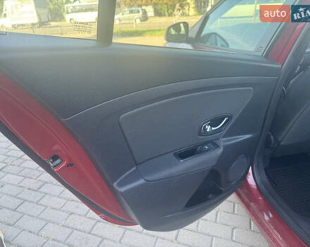 Красный Рено Меган, объемом двигателя 1.5 л и пробегом 250 тыс. км за 8150 $, фото 28 на Automoto.ua