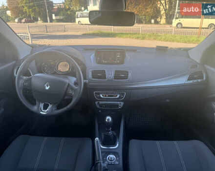 Красный Рено Меган, объемом двигателя 1.5 л и пробегом 250 тыс. км за 8150 $, фото 35 на Automoto.ua