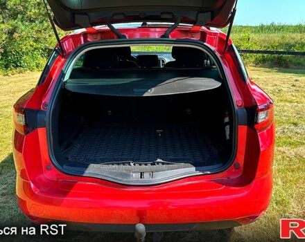 Красный Рено Меган, объемом двигателя 1.5 л и пробегом 164 тыс. км за 14000 $, фото 5 на Automoto.ua