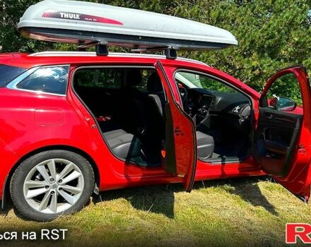 Красный Рено Меган, объемом двигателя 1.5 л и пробегом 164 тыс. км за 14000 $, фото 3 на Automoto.ua