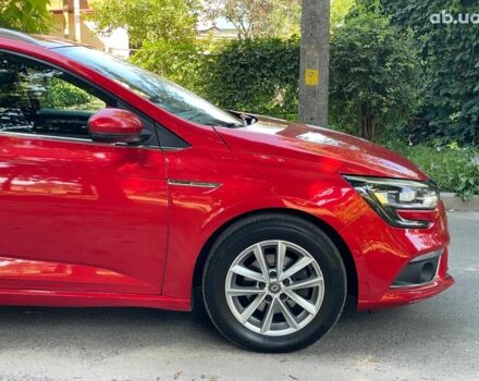 Красный Рено Меган, объемом двигателя 1.5 л и пробегом 202 тыс. км за 12480 $, фото 3 на Automoto.ua