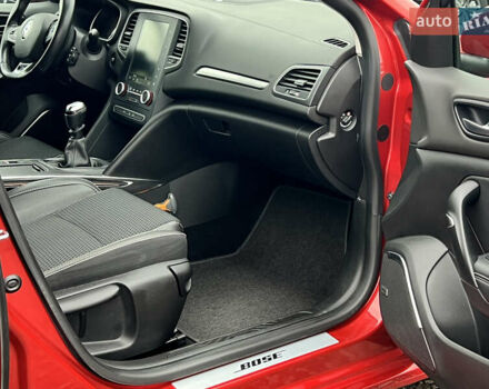 Красный Рено Меган, объемом двигателя 1.5 л и пробегом 209 тыс. км за 13665 $, фото 39 на Automoto.ua