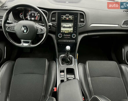 Красный Рено Меган, объемом двигателя 1.5 л и пробегом 209 тыс. км за 13665 $, фото 45 на Automoto.ua