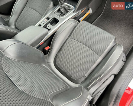 Красный Рено Меган, объемом двигателя 1.5 л и пробегом 209 тыс. км за 13665 $, фото 43 на Automoto.ua