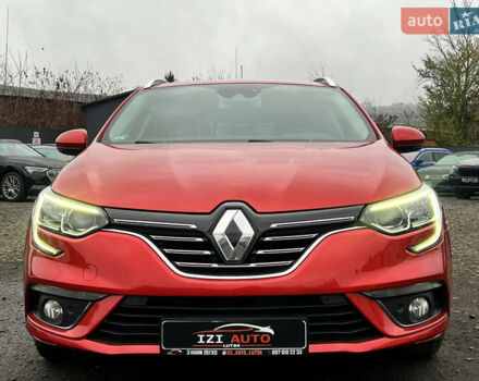 Красный Рено Меган, объемом двигателя 1.5 л и пробегом 209 тыс. км за 13665 $, фото 1 на Automoto.ua