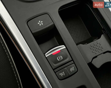 Красный Рено Меган, объемом двигателя 1.5 л и пробегом 209 тыс. км за 13665 $, фото 53 на Automoto.ua