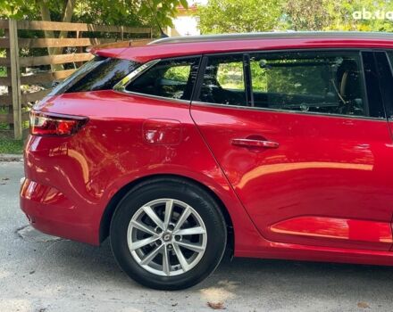 Красный Рено Меган, объемом двигателя 1.5 л и пробегом 202 тыс. км за 12480 $, фото 4 на Automoto.ua