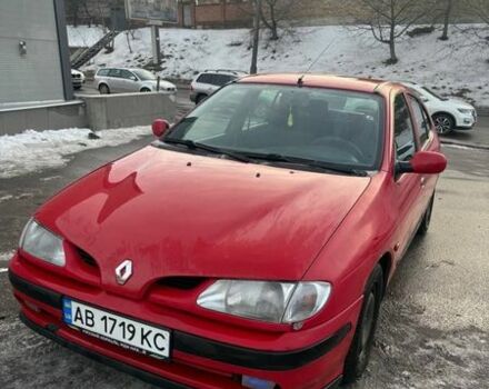 Красный Рено Меган, объемом двигателя 1.6 л и пробегом 300 тыс. км за 1850 $, фото 1 на Automoto.ua