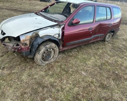 Красный Рено Меган, объемом двигателя 0 л и пробегом 300 тыс. км за 119 $, фото 1 на Automoto.ua