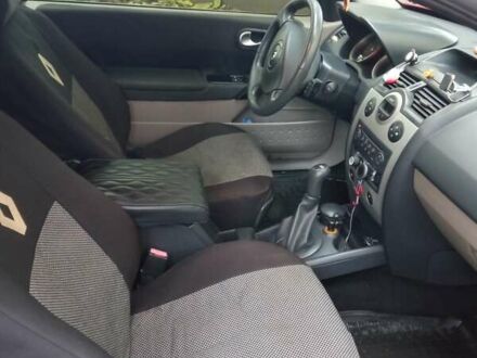 Красный Рено Меган, объемом двигателя 1.6 л и пробегом 308 тыс. км за 3700 $, фото 1 на Automoto.ua