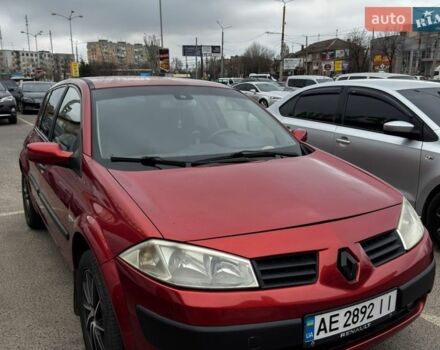 Красный Рено Меган, объемом двигателя 2 л и пробегом 178 тыс. км за 3999 $, фото 1 на Automoto.ua