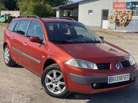 Рено Меган 2004 в Бучаче на Automoto.ua Красный Рено Меган, объемом двигателя 1.39 л и пробегом 225 тыс. км за 4100 $, фото 1 на Automoto.ua