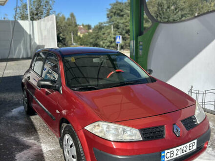 Рено Меган 2004 в Броварах на Automoto.ua Красный Рено Меган, объемом двигателя 1.39 л и пробегом 288 тыс. км за 3700 $, фото 1 на Automoto.ua