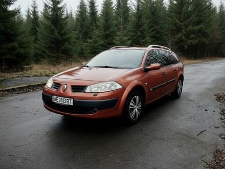 Красный Рено Меган, объемом двигателя 1.5 л и пробегом 312 тыс. км за 4950 $, фото 1 на Automoto.ua