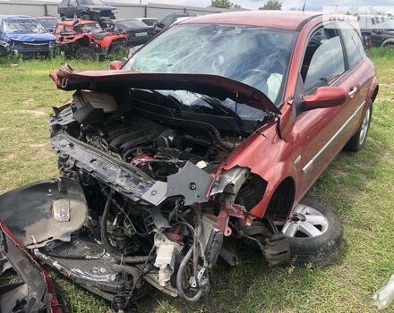 Рено Меган 2005 у Фастове на Automoto.ua Червоний Рено Меган, об'ємом двигуна 2.02 л та пробігом 150 тис. км за 1699 $, фото 1 на Automoto.ua